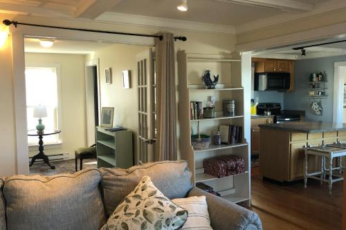 Rockland House | Windows on the Sea