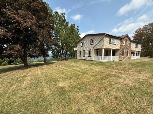 Hammondsport House | Wine Down