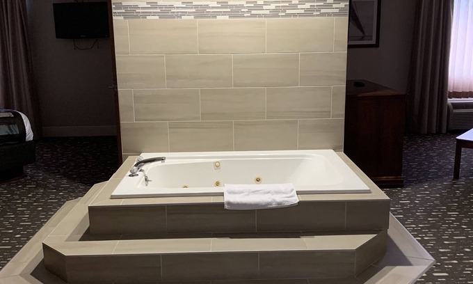 Brighton Hotel | Wingate by Wyndham Brighton