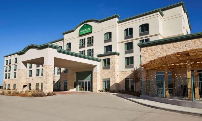 Seminole Hotel | Wingate by Wyndham Seminole