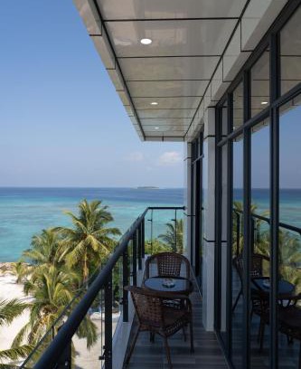 Kamadhoo House | Wings by Hawks