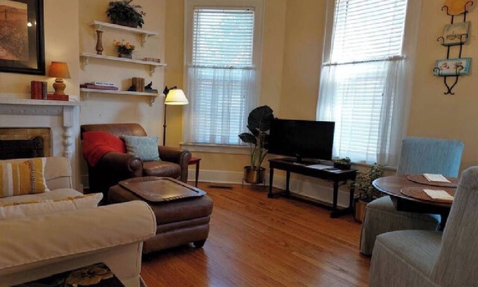 Downtown Little Rock Cottage | Winslow Cottage .