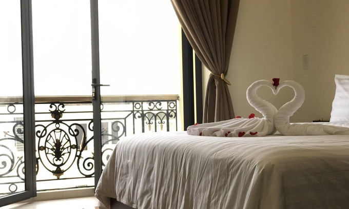 Linh Trung IEPZ Hotel | Winston Hotel Riverside