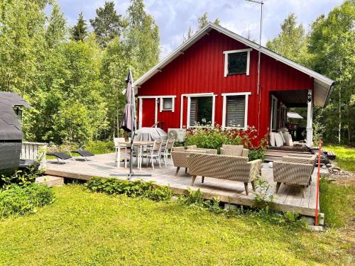 Iltasmaki House | Winter Wonderland Cabin in Hmeenlinna, Finland
