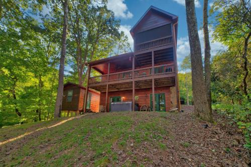 Morganton House | Wise Mountain Hideaway - Pet Friendly Cabin