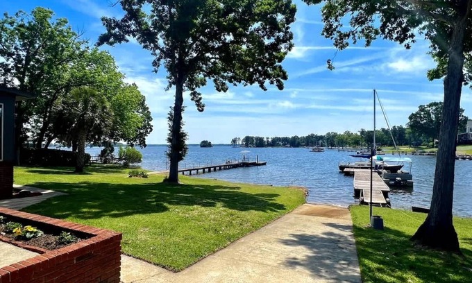 Chapin House | Wishin' N Fishin' on Lake Murray, SC