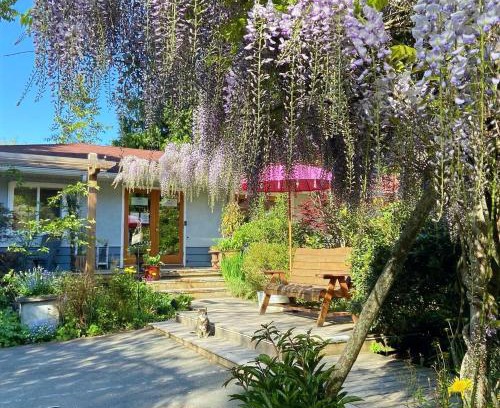 Ganges House | Wisteria Guest House