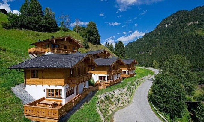 Grossarl Ski Chalet | With a lot of love built cabin chalets in a prime location!