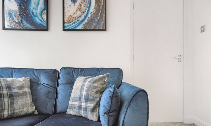 Alloa Apartment | With views of the Ochils beyond the high street