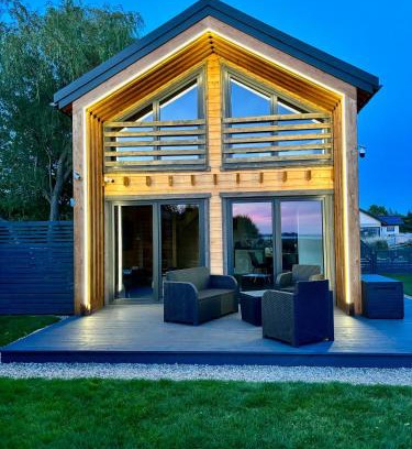 Wrzosowo House | Wodne Widoki - domek letniskowy z jacuzzi