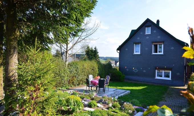 Neustadt am Rennsteig Apartment | Wohnung in Neustadt nahe Skilift & Loipen