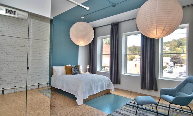 Honesdale Apartment | Wonder Honesdale-6 Lofts-19 bed -11 baths–sleeps 36