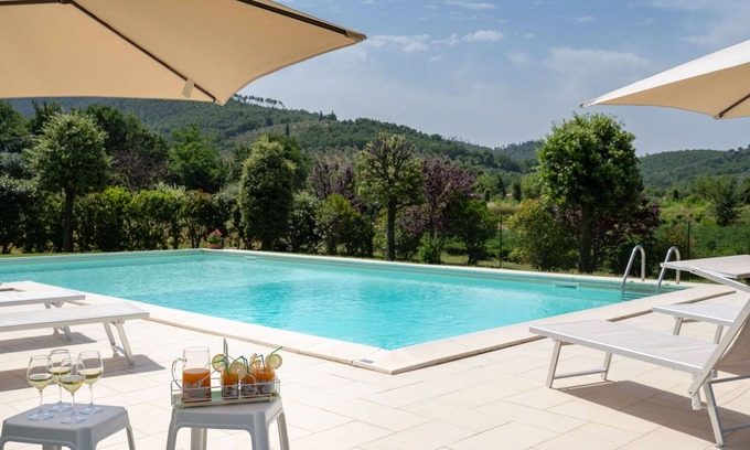 Castiglion Fiorentino House | Wonderful private villa for 7 guests with WIFI, private pool, TV, patio and pets allowed