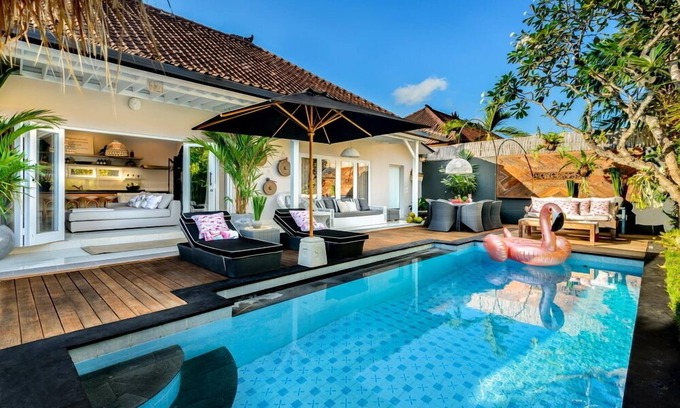 Drupadi Villa | Wonderful 2BR Villa, Near The Beach, Seminyak! W/Private Swimming Pool!