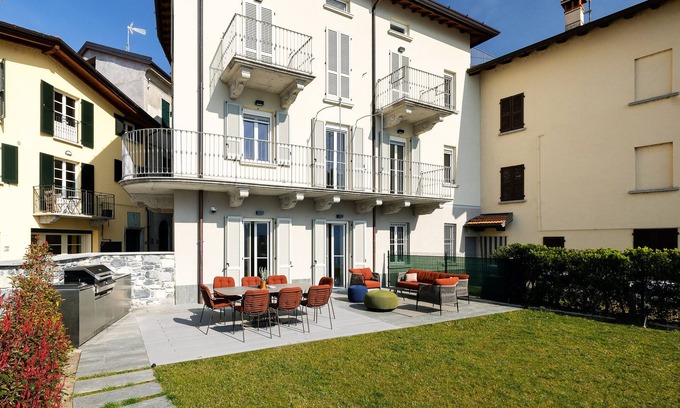 Tremezzina Apartment | Wonderful apartment right on Lake Como’s shoreline with a pool! Apartment Andrea