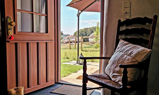 Feilsdorf Cottage | Wonderful family and pet-friendly country house cottage with WiFi in Feilsdorf
