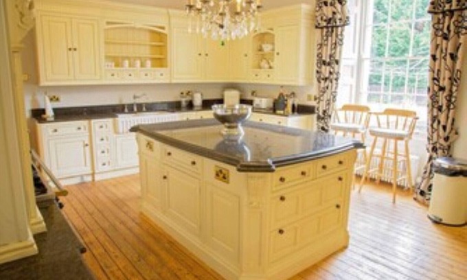 Beachley House | Wonderful Georgian Manor House sleep 28 in Chepstow with Games Room .