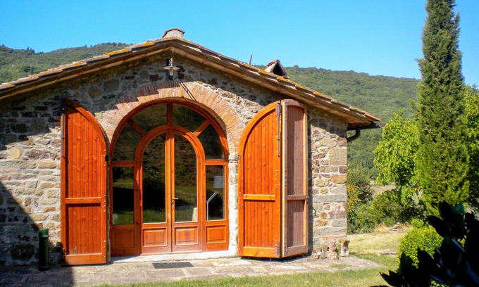 Greve in Chianti Villa | Wonderful villa for 4 people with WIFI, pets allowed, panoramic view and parking