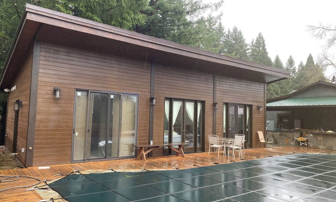 Wilsonville Cabin | Wonderful Large Studio Pool House on River Close to all Inside Molalla Park