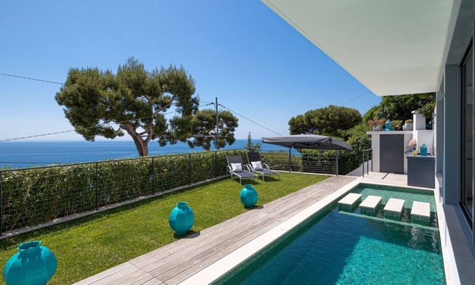 Eze Villa | Wonderful modern Villa, with spectacular view of the Ocean and the Bay of Eze.
