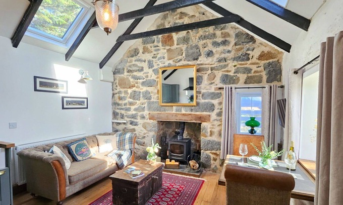 Struan House | Wonderful private villa for 2 people with WIFI, TV, patio, panoramic view and parking