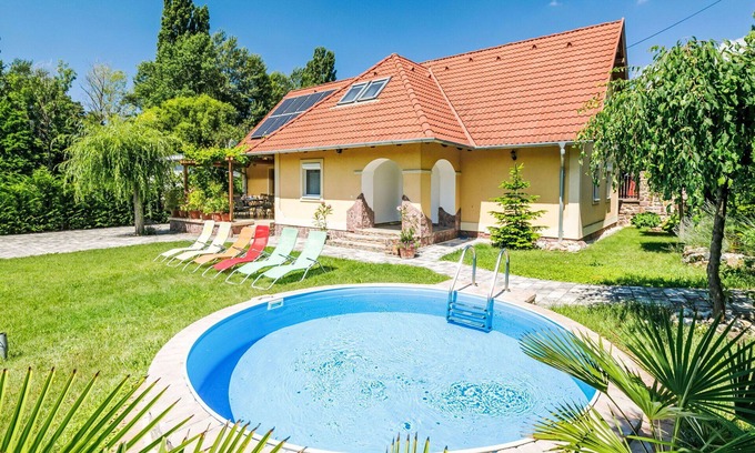Abrahamhegy House | Wonderful private villa for 10 guests with private pool, WIFI, A/C, TV, patio and parking