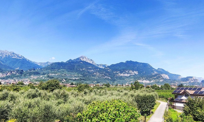 Arco House | Wonderful private villa for 8 guests with WIFI, TV, patio and pets allowed