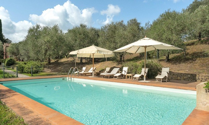 Lucca Villa | Wonderful private villa with A/C, private pool, WIFI, TV, veranda and panoramic view, close to L.