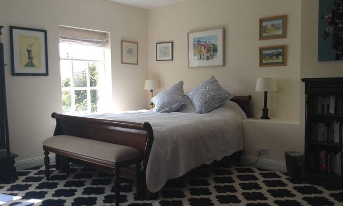 Butlerstown House | Wonderful seaside house, suitable for family holidays and gatherings.