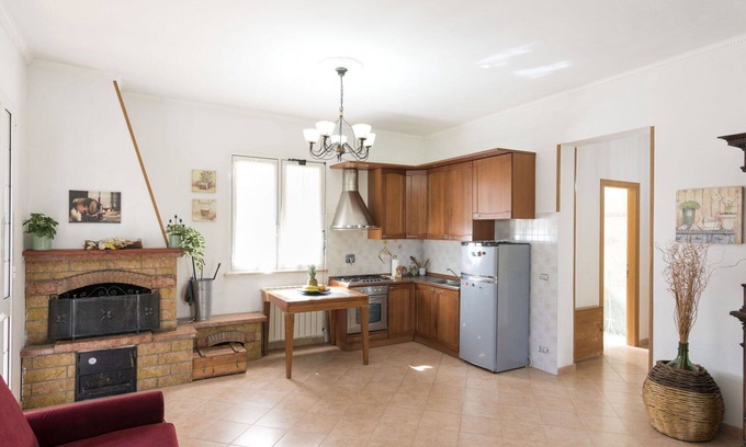 Lake Garda House | Wonderful villa for 4 guests with WIFI, TV, pets allowed and parking