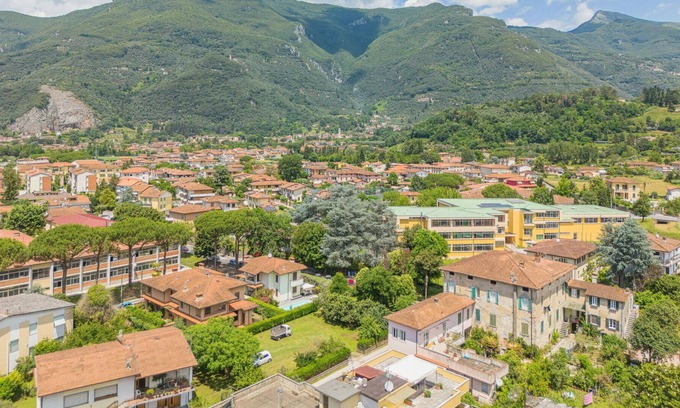 Pedona House | Wonderful villa with private pool, WIFI, TV, terrace and pets allowed, close to Viareggio