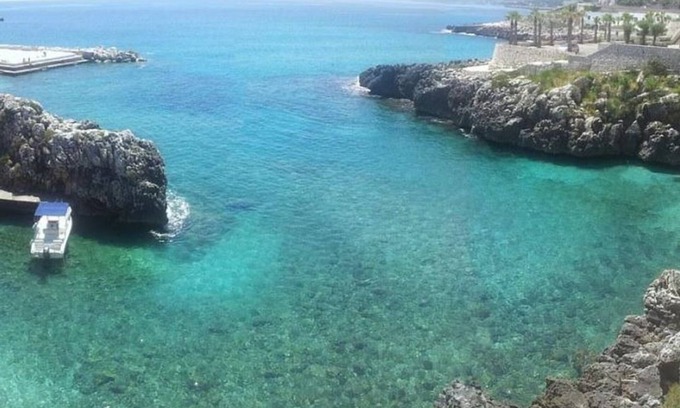 Castro Marina Villa | Wonderful villa with large terrace overlooking the sea and access to the sea