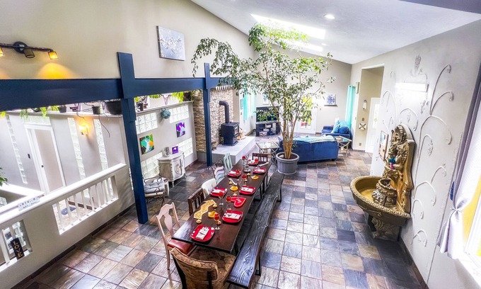 East Sooke House | Wonderland Mansion @ Serenity Lodges