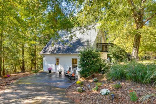 Clemson House | Wooded Cottage - 3 Mi to Clemson University