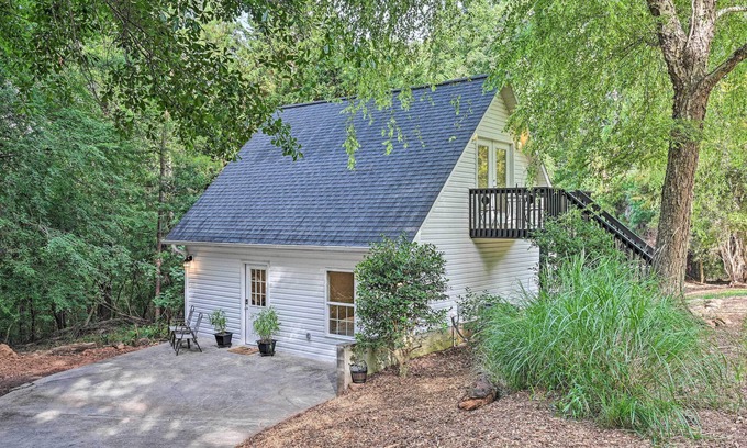 Clemson Cottage | Wooded Cottage - 3 Mi to Clemson University