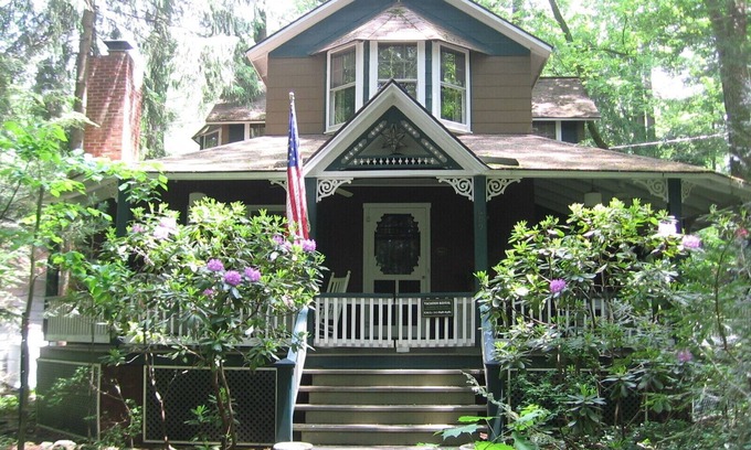 Mount Gretna Heights Cottage | Wooded Wonder on 2nd