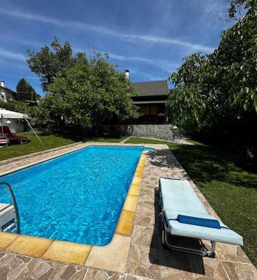 Dirfys-Messapia Ski Chalet | Wooden cottage with private pool near to sea