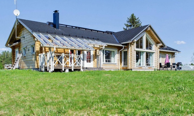 Haapalahti House | Wooden ecovilla by Interhome