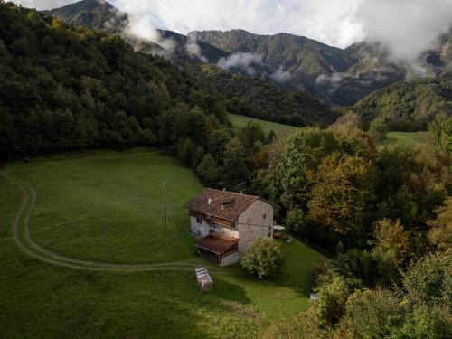 Priuso Ski Chalet | Wooden Stories - Nature, Netflix & Wi-Fi