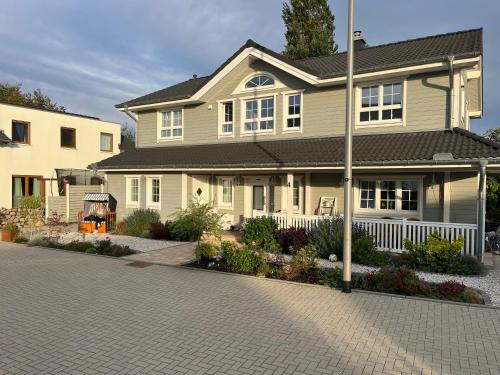 Rhein-Erft-Kreis District Apartment | Woodhaus Appartement