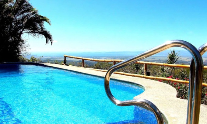 Tajo Alto House | WOODHOUSE AND SWIMMINGPOOL WITH GREAT OCEANVIEW