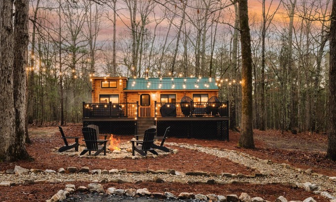 Forsyth Cabin | Woodland Chalet w/ deck, hot tub, & private lake