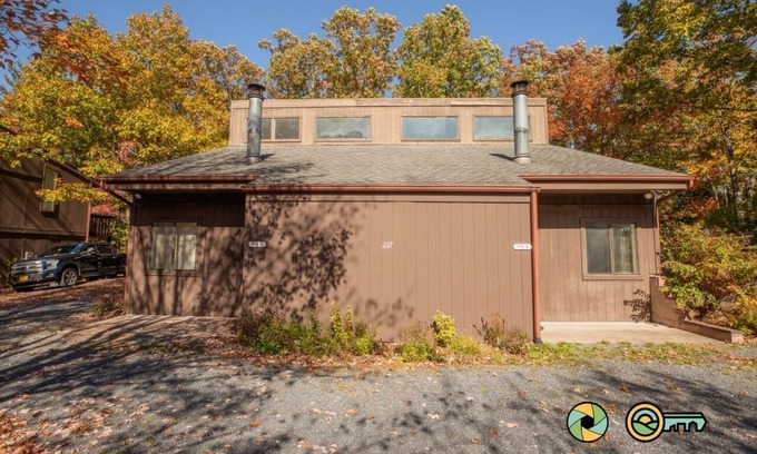 Basye House | Woodland Retreat (#98B) | Quiet area | Minutes to Bryce Resort!