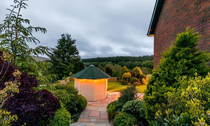 Llanwrda Apartment | Woodland View Holiday Apartment
