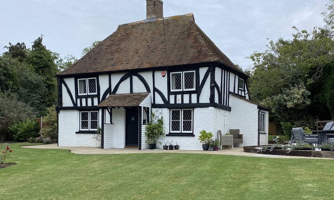 Blean House | Woodman's Cottage, Blean