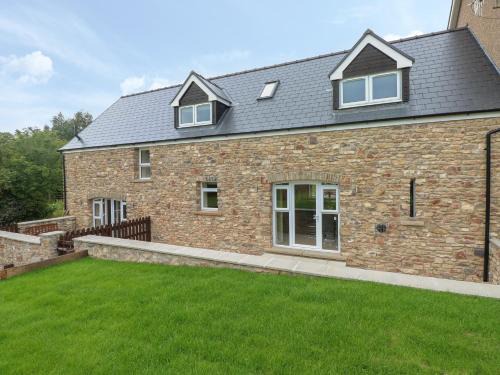 Miskin House | Woodpecker Barn