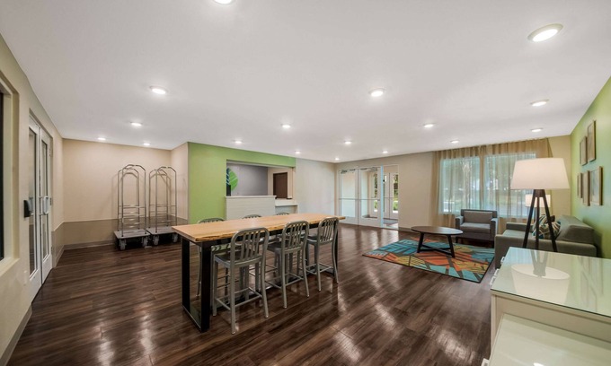 Inverness Hotel | WoodSpring Suites Inverness