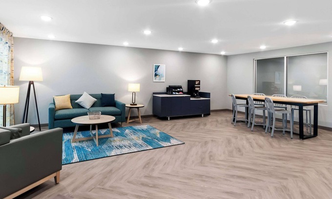 Pine Forest Hotel | Woodspring Suites Pensacola West