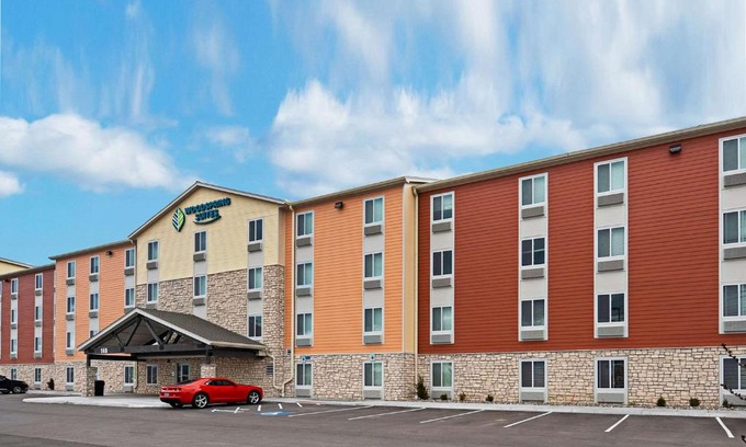 Sparks Hotel | WoodSpring Suites Reno Sparks