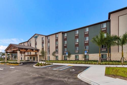 Tamarac Hotel | WoodSpring Suites Tamarac